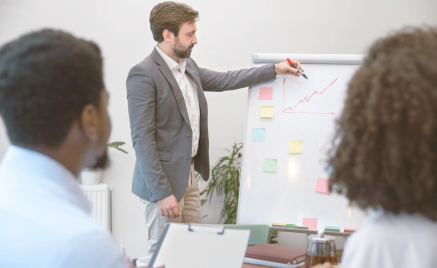 Environnement d'apprentissage moderne avec outils d'analyse financière